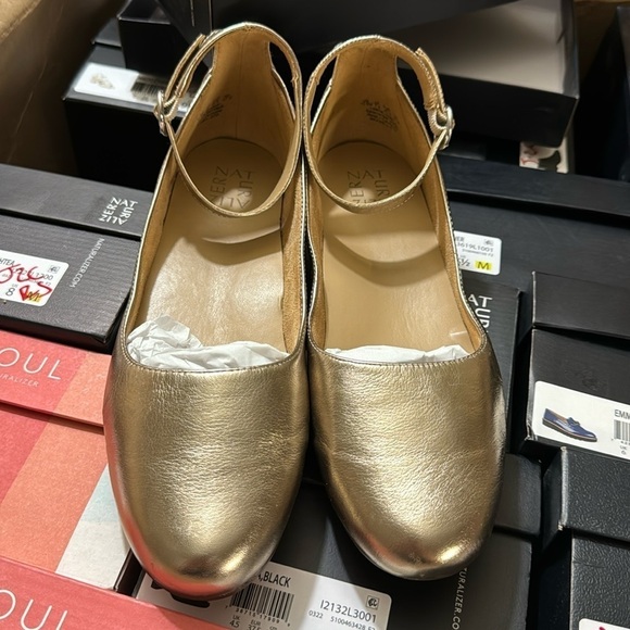 NATURALIZER Maxwell Strap Flats - Picture 4 of 7